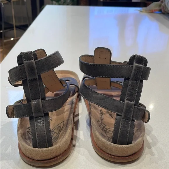 Vivienne Westwood Leather Gladiator Sandals, Charcoal. Size 8.5 - Picture 4 of 11